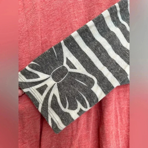 LuLaRoe Vintage Randy Baseball Tee 3/4 Sleeves Heathered Red Grey Bows Size 3X - Picture 5 of 10